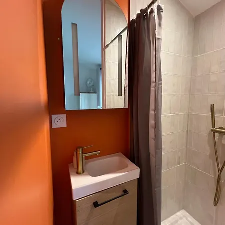 Maisonnette Cosy Quartier Fetilly Casa de Férias *